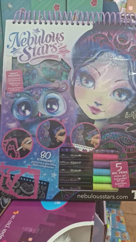 Nebulous Stars – חוברת שבלונות וסט טושים ג'ל